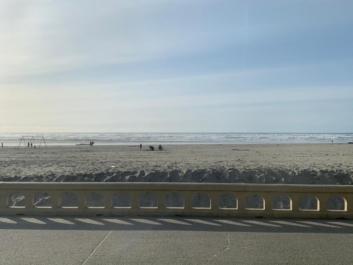 The Ocean Front At Seaside Motel Exterior photo