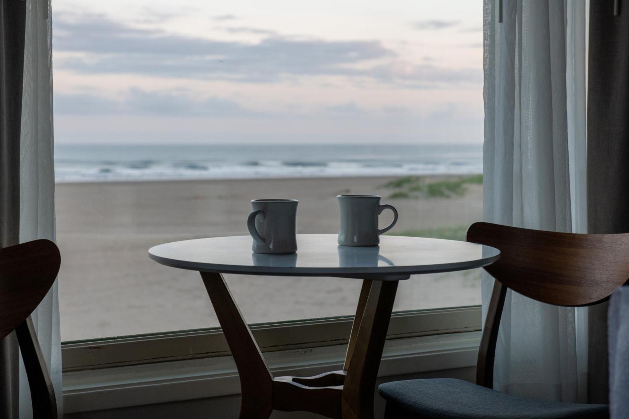 The Ocean Front At Seaside Motel Exterior photo
